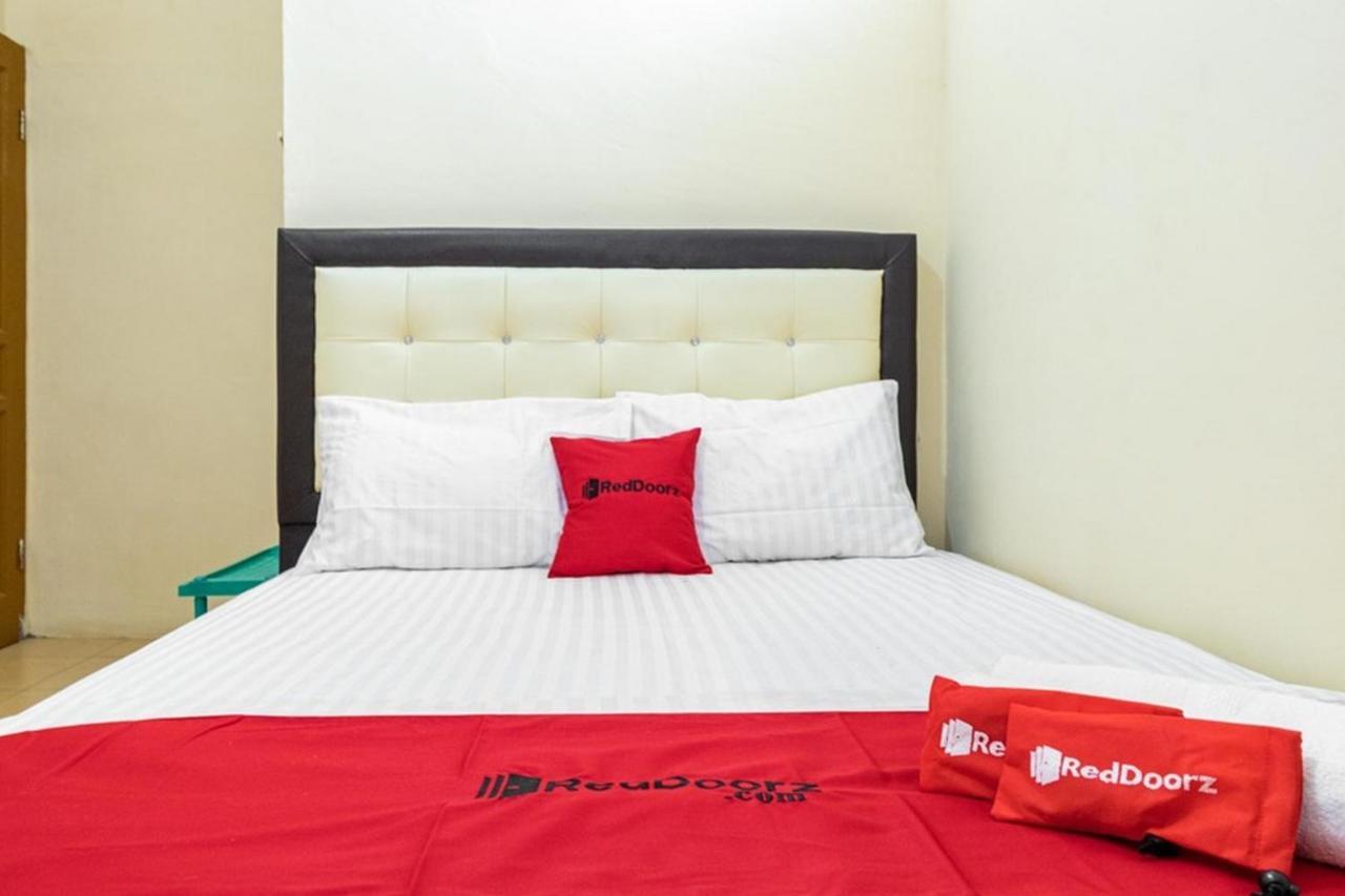Reddoorz Syariah @ Jalan Setiabudi Medan 3 Exteriér fotografie